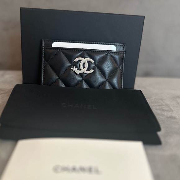 NWT Chanel Cruise Star NEW 2024 Lambskin Cardholder - Picture 7 of 7